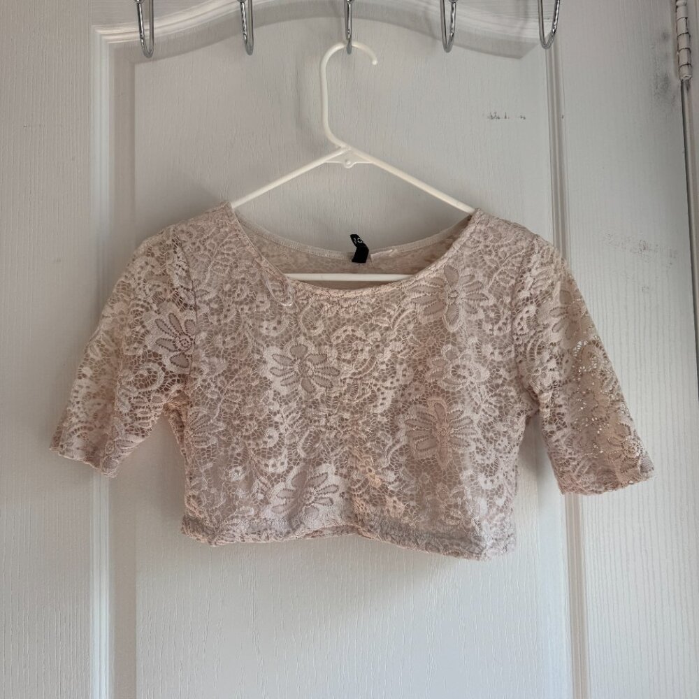 H&M lace crop top